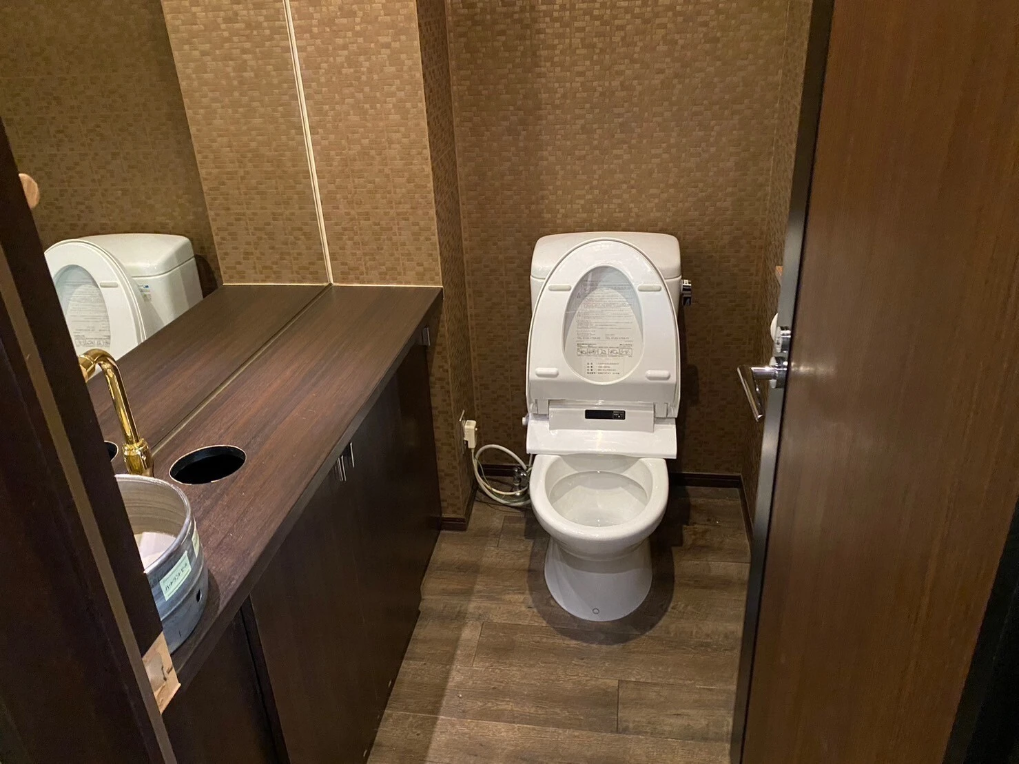 スタイリッシュなトイレリフォームで快適な空間を実現